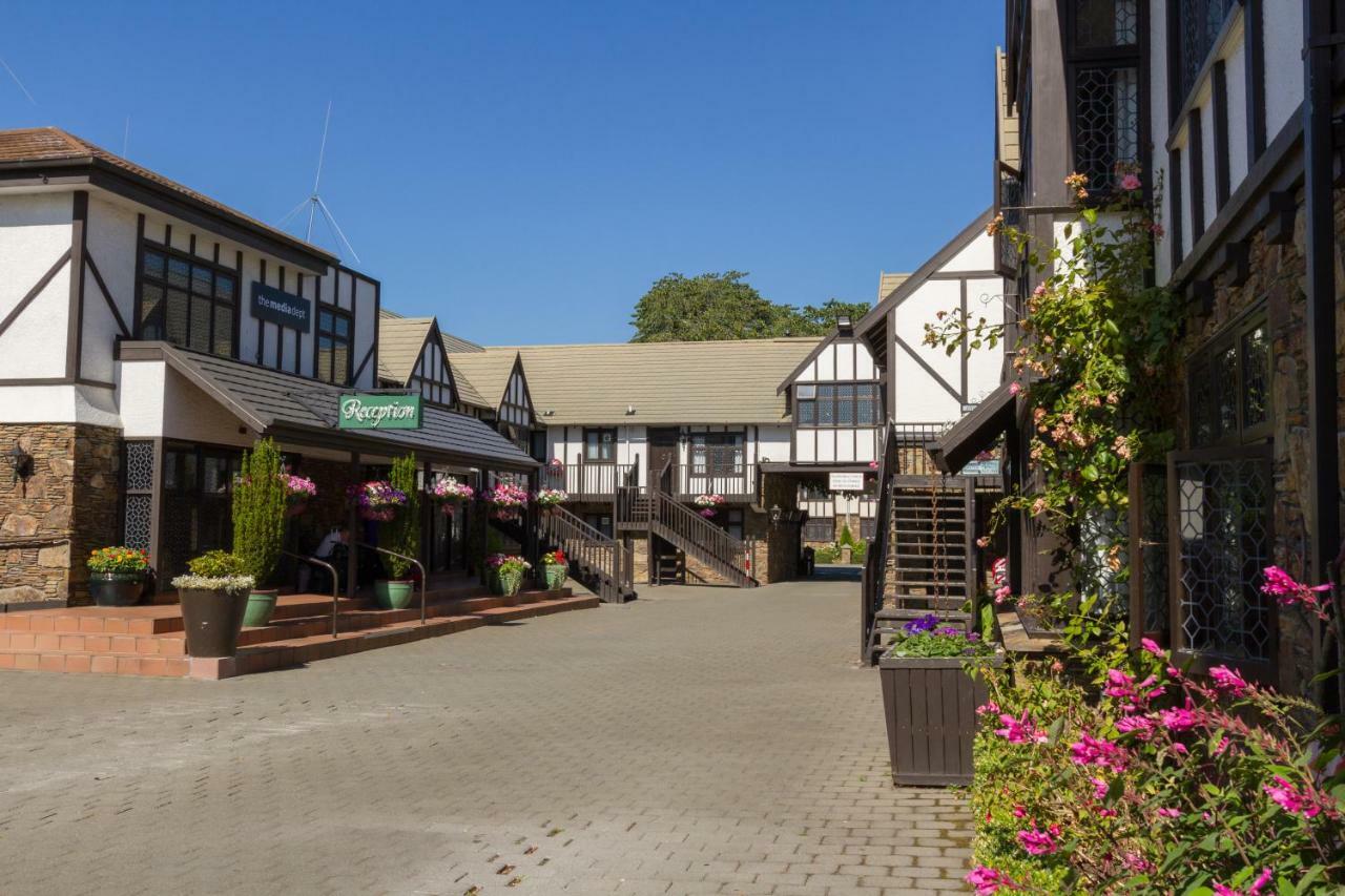 Scenic Hotel Cotswold Christchurch Exterior foto